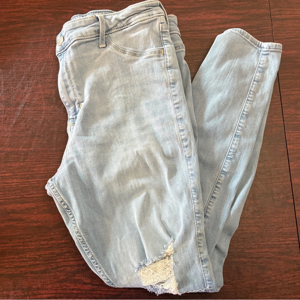 Women’s size 15R Hollister distressed high-rise jeggings